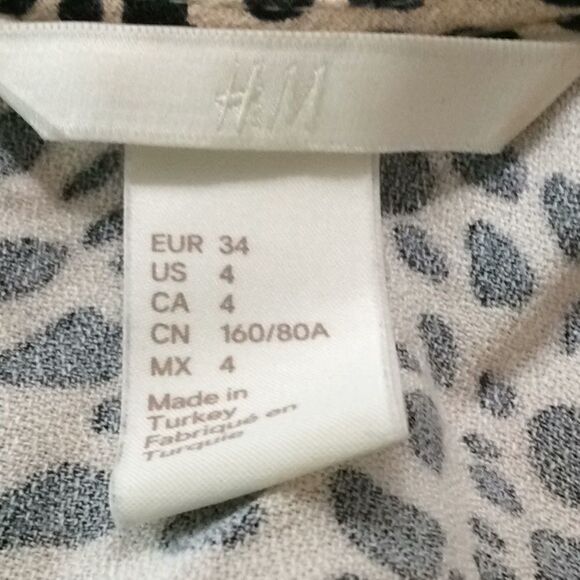 Leopard print shift dress with flutter sleeves 4 - Picture 5 of 14